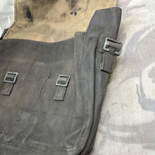 Load image into Gallery viewer, Original WW2 British Army / RAF 37 Pattern Webbing Small Pack & L Straps Set - The Militaria Shop
