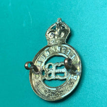 Load image into Gallery viewer, Original British Army Edward VIII The Life Guards Cap Badge - The Militaria Shop