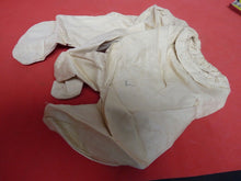 Load image into Gallery viewer, Original WW2 British Army Gunners Winter White Gloves - 1942 - The Militaria Shop