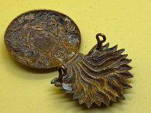 Lade das Bild in den Galerie-Viewer, Original British Army King's Crown Royal Scots Fusiliers Glengarry Badge - The Militaria Shop