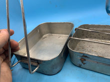 Charger l'image dans la galerie, Original WW2 British Army Soldiers Mess Tin Set - Two Piece - Fold Out Handles - The Militaria Shop