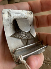 Lade das Bild in den Galerie-Viewer, Genuine WW2 USSR Russian Soldiers Army Brass Chromed Belt Buckle - #22 - The Militaria Shop