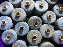 Lade das Bild in den Galerie-Viewer, A reel of British Army Airborne badge thread.. ideal for replacing period badges - The Militaria Shop