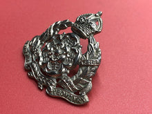 Load image into Gallery viewer, Original WW1 British Army Derbyshire Yeomanry Cap Badge - The Militaria Shop