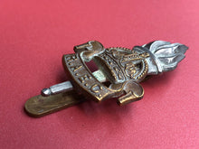 Load image into Gallery viewer, Original WW2 British Army Royal Army Education Corps RAEC Kings Crown Cap Badge - The Militaria Shop