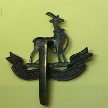 Load image into Gallery viewer, Original WW2 British Army Cap Badge - Royal Warwickshire - The Militaria Shop