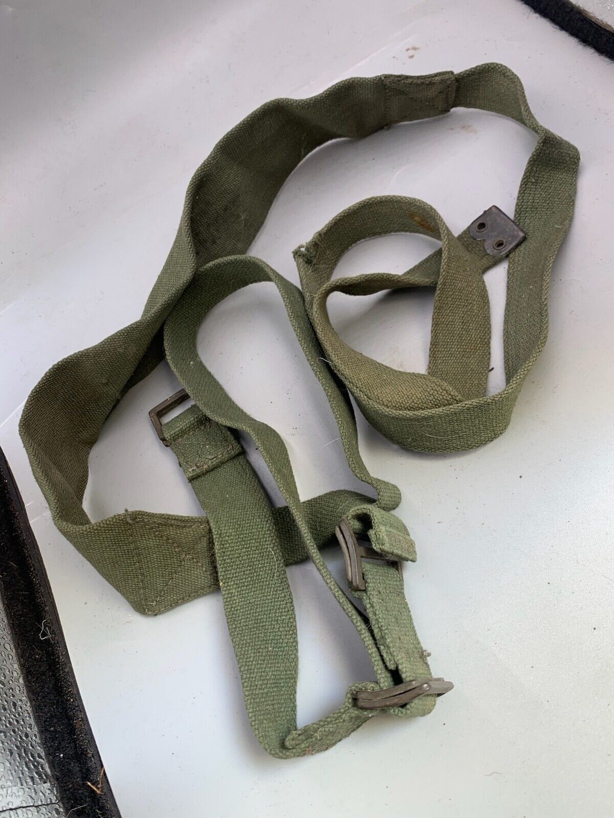 Original WW2 British Army 44 Pattern Shoulder Strap - 1945 Dated - The Militaria Shop