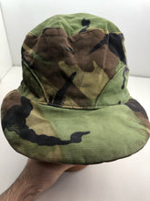 Charger l'image dans la galerie, Original British Army 1968 68 Pattern Cold Weather Combat Camouflaged Cap - 48cm - The Militaria Shop