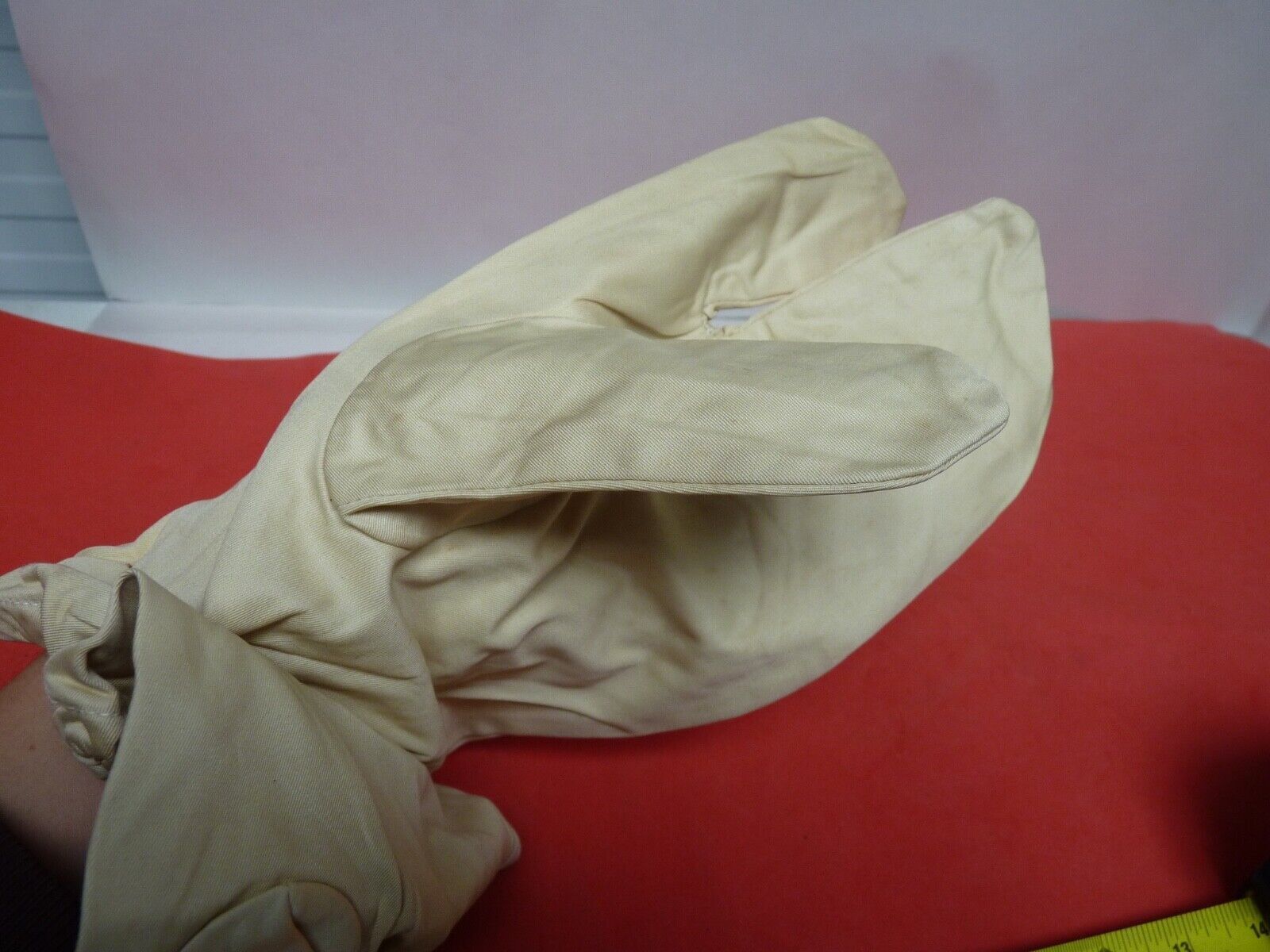 Original WW2 British Army Gunners Winter White Gloves - 1942 - The Militaria Shop