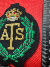 Lade das Bild in den Galerie-Viewer, British Army Bullion Embroidered Blazer Badge - ATS - Auxiliary Territorial Serv - The Militaria Shop