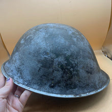 Load image into Gallery viewer, Original WW2 Onwards (1945-1952) British Army Mk4 Turtle Helmet - The Militaria Shop