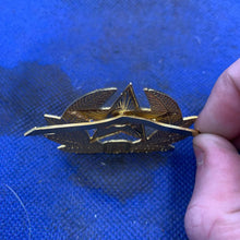 Load image into Gallery viewer, Original Russian Army Soviet Cap Badge - Hammer & Sickle - The Militaria Shop