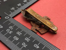 Load image into Gallery viewer, Original WW2 British Army Royal Army Education Corps Cap Badge - The Militaria Shop