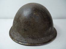 Charger l'image dans la galerie, Original WW2 British / Canadian Army Mk3 High Rivet Turtle Army Combat Helmet - The Militaria Shop
