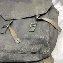 Charger l'image dans la galerie, Original WW2 British Army / RAF 37 Pattern Webbing Small Pack & L Straps Set - The Militaria Shop