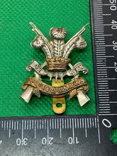 Load image into Gallery viewer, Original WW1 / WW2 British Army - 3rd Carabiniers Cap Badge - The Militaria Shop