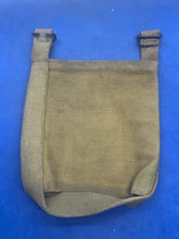 Lade das Bild in den Galerie-Viewer, WW2 British Army / RAF 37 Pattern Webbing Water Bottle Carrier Harness Original - The Militaria Shop