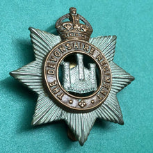 Load image into Gallery viewer, Original WW2 British Army Cap Badge - The Devonshire Regiment - The Militaria Shop