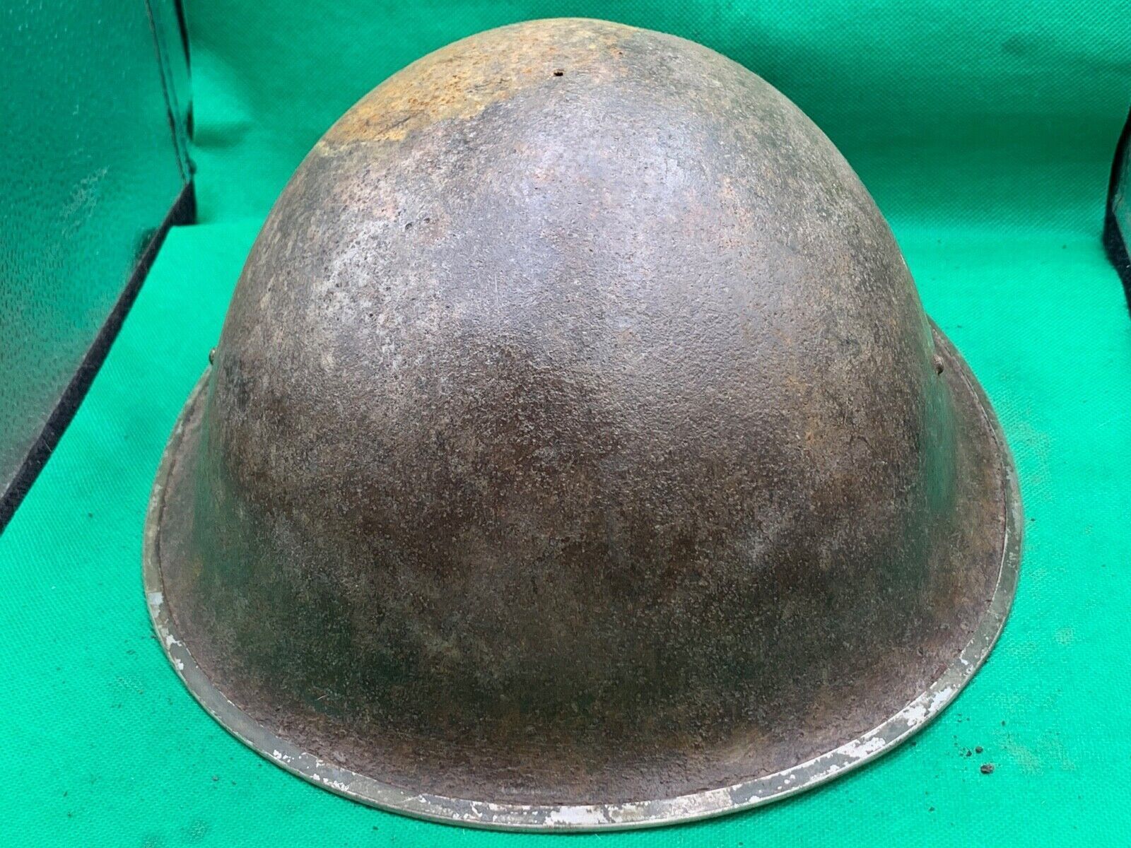 Genuine WW2 Canadian & British Army Helmet - Turtle Mk3 Helmet - The Militaria Shop