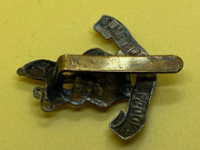 Charger l'image dans la galerie, Original Victorian / WW1 British Army The Royal Dragoons Cap Badge - The Militaria Shop