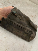 Load image into Gallery viewer, Original WW2 British Army 37 Pattern Webbing Bren Pouch - The Militaria Shop