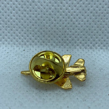 Load image into Gallery viewer, RAF Aircraft Jet Plane - NEW British Army Military Cap/Tie/Lapel Pin Badge #89 - The Militaria Shop