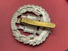 Load image into Gallery viewer, WW1 / WW2 British Army Northamptonshire Regiment Cap Badge. - The Militaria Shop