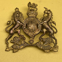 Lade das Bild in den Galerie-Viewer, Original WW2 British Army General Service Brooched Gilt Badge - The Militaria Shop