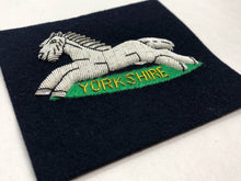Lade das Bild in den Galerie-Viewer, British Army Bullion Embroidered Blazer Badge - Yorkshire Regiment - The Militaria Shop