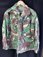 Load image into Gallery viewer, Original British Army 1968 68 Pattern DPM Combat Jacket Smock - 40" Chest - The Militaria Shop