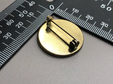 Charger l'image dans la galerie, Vintage Member Hospital Friends Lapel Badge / Tie Pin - The Militaria Shop