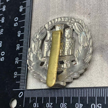 Load image into Gallery viewer, Original WW2 Northamptonshire Regiment British Army Cap Badge - The Militaria Shop