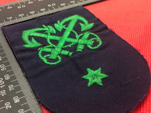 Charger l'image dans la galerie, Genuine British Royal Navy Crossed Anchor Badge - The Militaria Shop