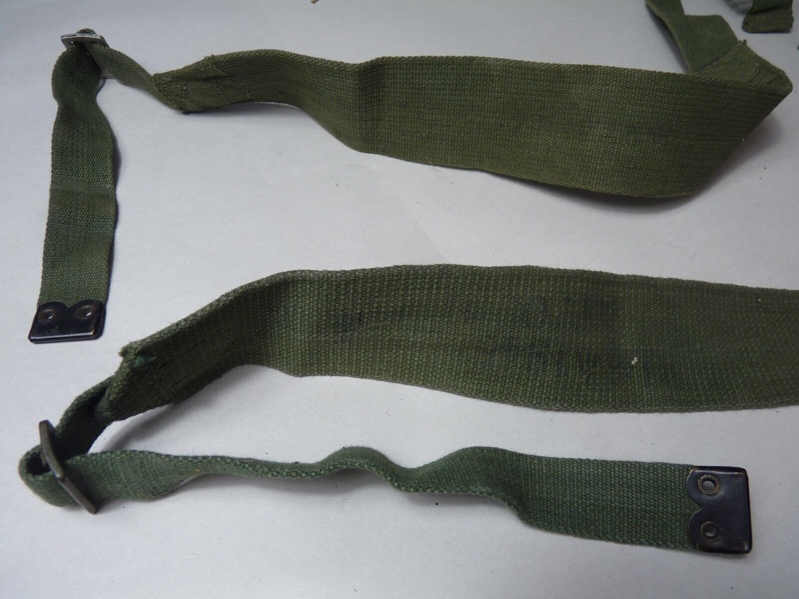 Original WW2 British Army 44 Pattern Shoulder Cross Straps Set - 1945 Dated - The Militaria Shop