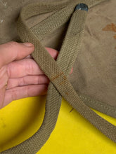 Charger l'image dans la galerie, Original WW2 US Army M1928 Haversack Pack Tail - Dated - The Militaria Shop