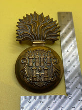 Charger l'image dans la galerie, Original British Army Victorian Royal Dublin Fusiliers Glengarry Badge - The Militaria Shop