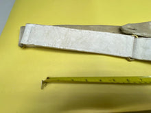 Lade das Bild in den Galerie-Viewer, Original British Army White Buff Leather Guards Belt Approx 30" Waist - The Militaria Shop