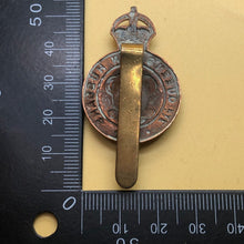 Load image into Gallery viewer, Original WW2 British Army Cap Badge - 7th Queen's Own Hussars - The Militaria Shop