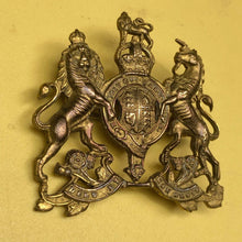 Lade das Bild in den Galerie-Viewer, Original WW2 British Army General Service Brooched Gilt Badge - The Militaria Shop