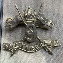 Charger l'image dans la galerie, Original WW2 British Army 9th Queen's Royal Lancers Cap Badge - The Militaria Shop