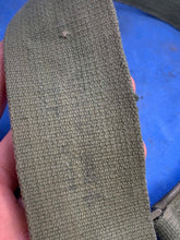 Lade das Bild in den Galerie-Viewer, Original WW2 British Army 44 Pattern Shoulder Strap - 1945 Dated - The Militaria Shop