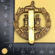 Load image into Gallery viewer, Original WW2 British Army Dorsetshire Regiment Cap Badge - The Militaria Shop