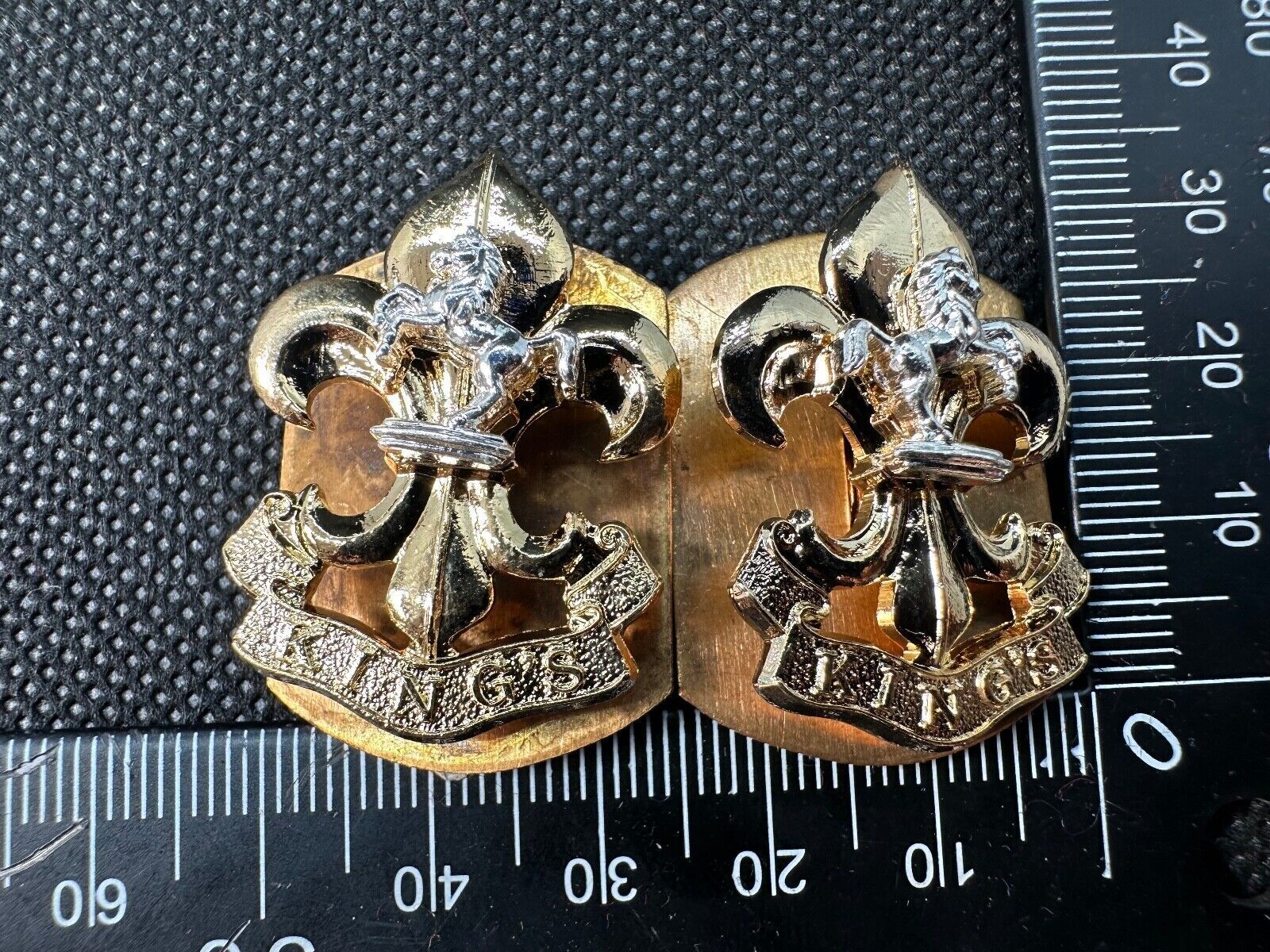 Genuine Unissued Kings Regiment Bi-Metal British Army Collar Badges - The Militaria Shop
