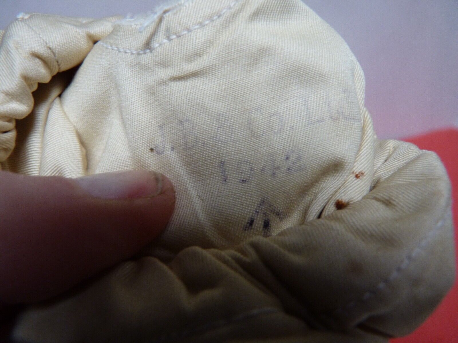 Original WW2 British Army Gunners Winter White Gloves - 1942 - The Militaria Shop