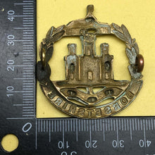 Load image into Gallery viewer, Original WW2 British Army Dorsetshire Regiment Cap Badge - The Militaria Shop