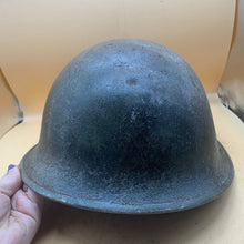 Load image into Gallery viewer, Original WW2 Onwards (1945-1952) British Army Mk4 Turtle Helmet - The Militaria Shop
