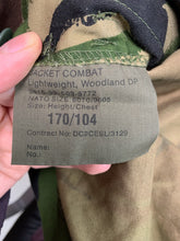 Lade das Bild in den Galerie-Viewer, Genuine British Army DPM Lightweight Combat Jacket - Size 170/104 - The Militaria Shop