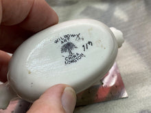 Charger l'image dans la galerie, Original Vintage Crested China Ware Jug - Ryde - Isle of Wight - The Militaria Shop