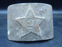 Lade das Bild in den Galerie-Viewer, Original WW2 USSR Russian Soldiers Army Brass Belt Buckle - The Militaria Shop