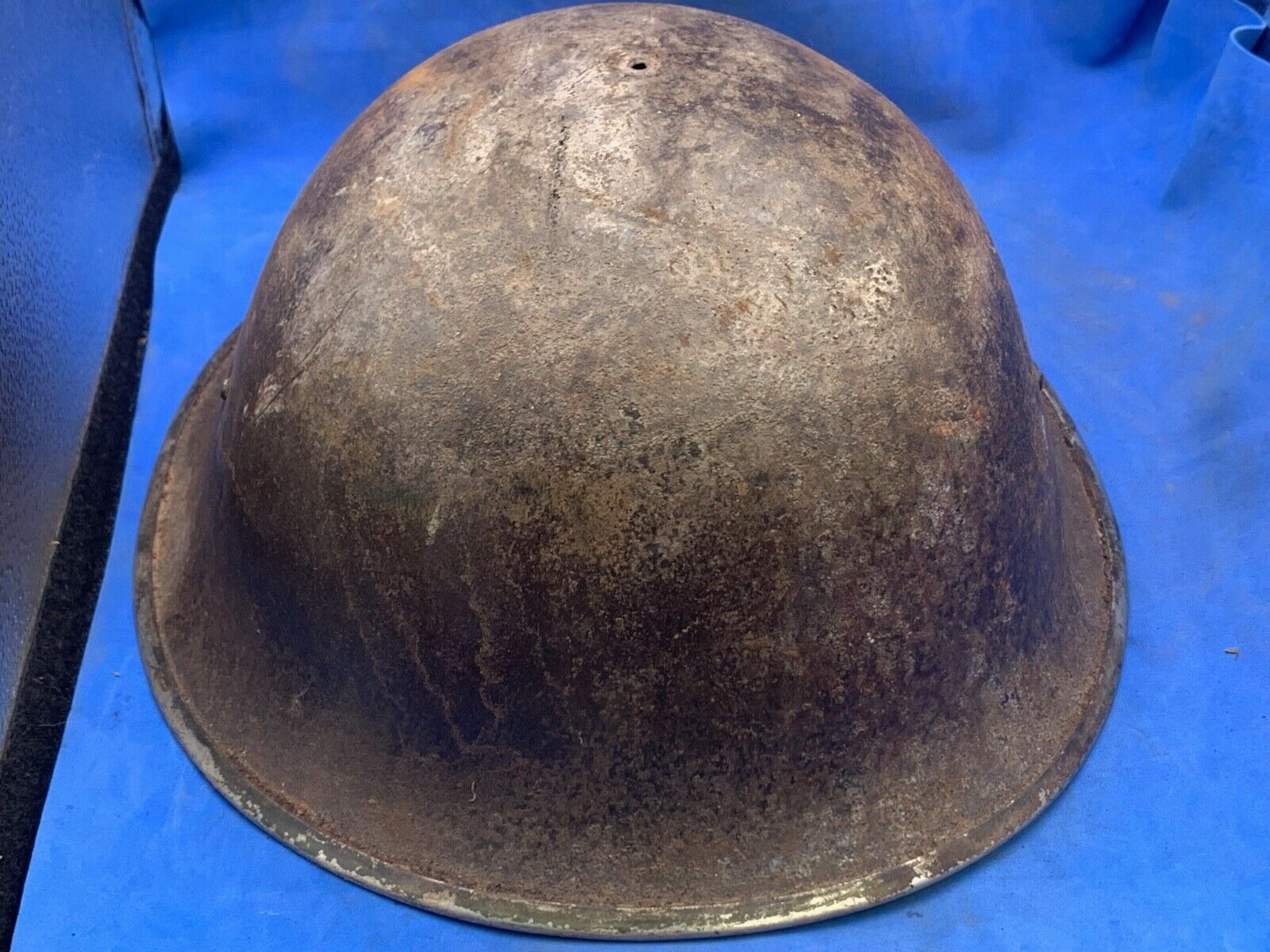 Original WW2 British Army / Canadian Army Mk3 Turtle Combat Helmet - The Militaria Shop